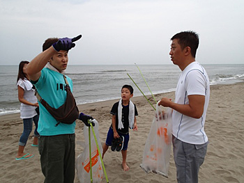 今年も綺麗にするよ！海岸清掃／角田浜