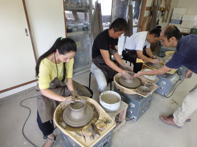芸術の秋！ろくろで陶芸体験